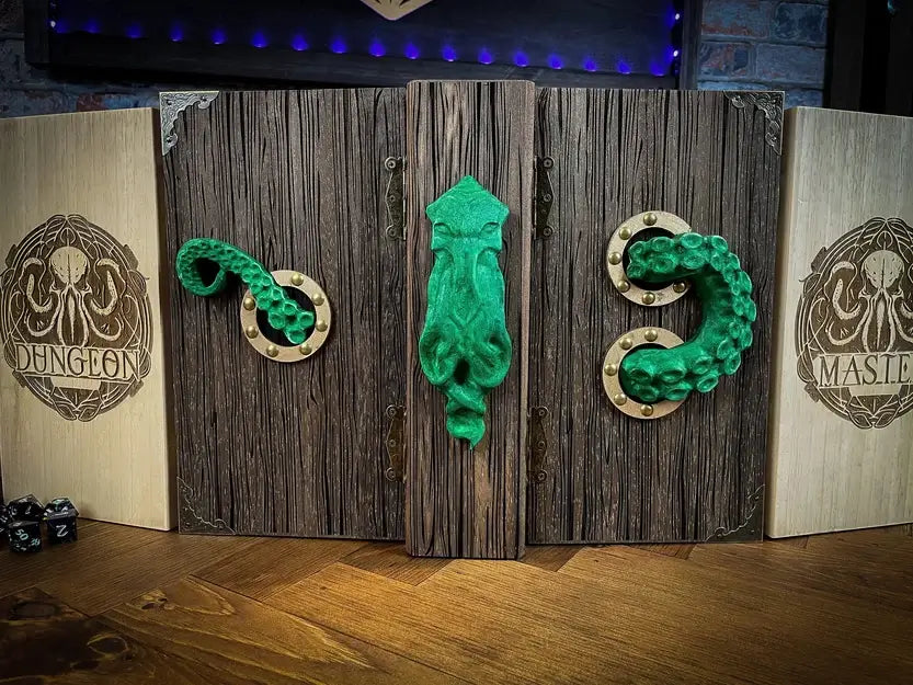 3D Cthulhu Dungeon Master screen with tentacle design, perfect for tabletop RPGs like D&D and Pathfinder.
