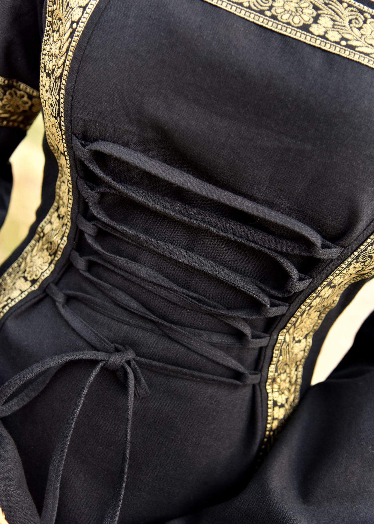 MEDIEVAL DRESS ELEANOR WITH HOOD, BLACK - Game On Board