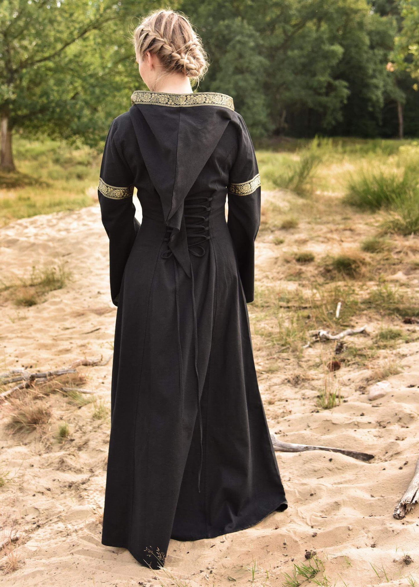 MEDIEVAL DRESS ELEANOR WITH HOOD, BLACK - Game On Board