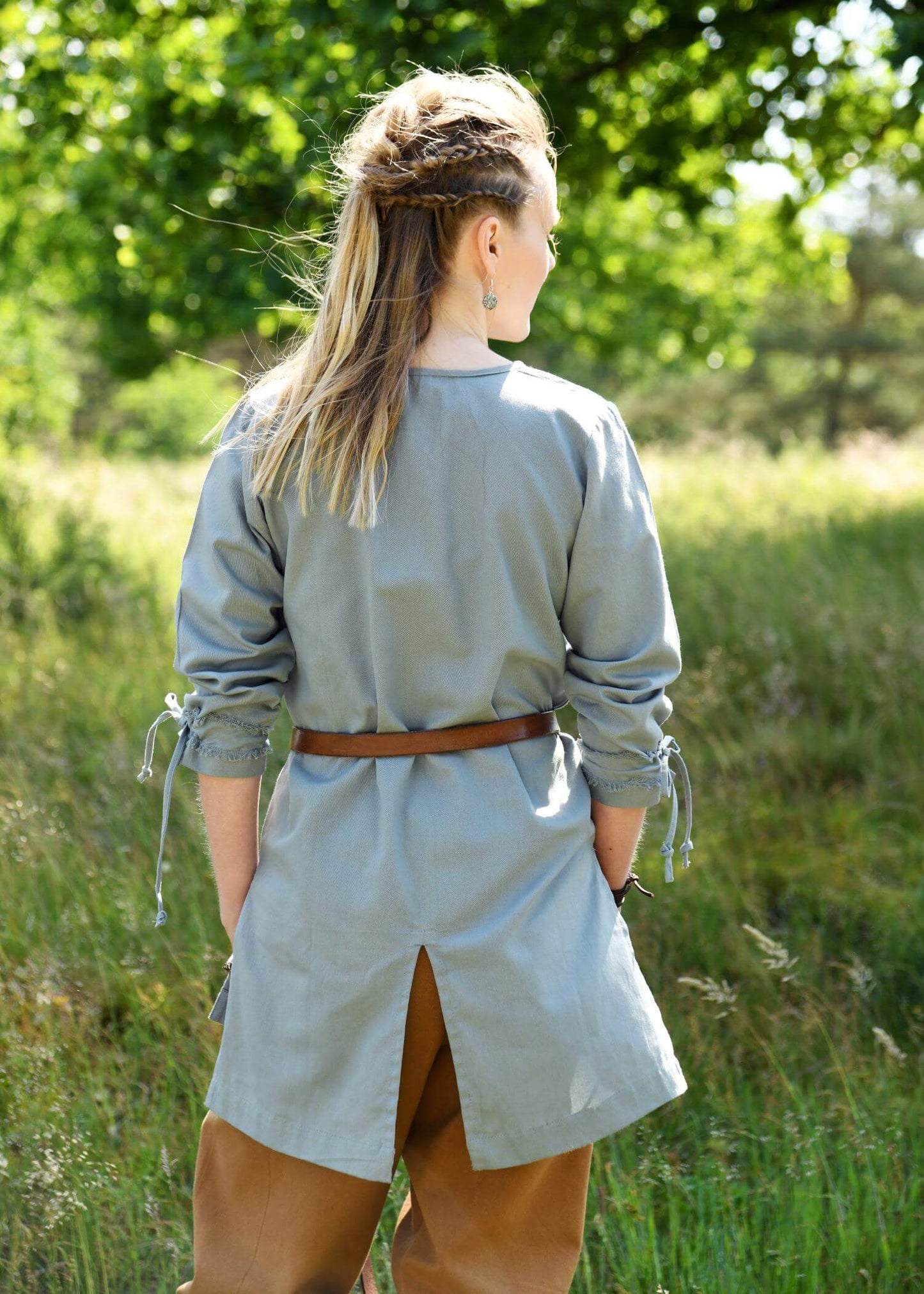 MEDIEVAL WOMEN'S TUNIC FOR LARP AND HISTORICAL REENACTMENTS - BLUISH GRAY - Game On Board