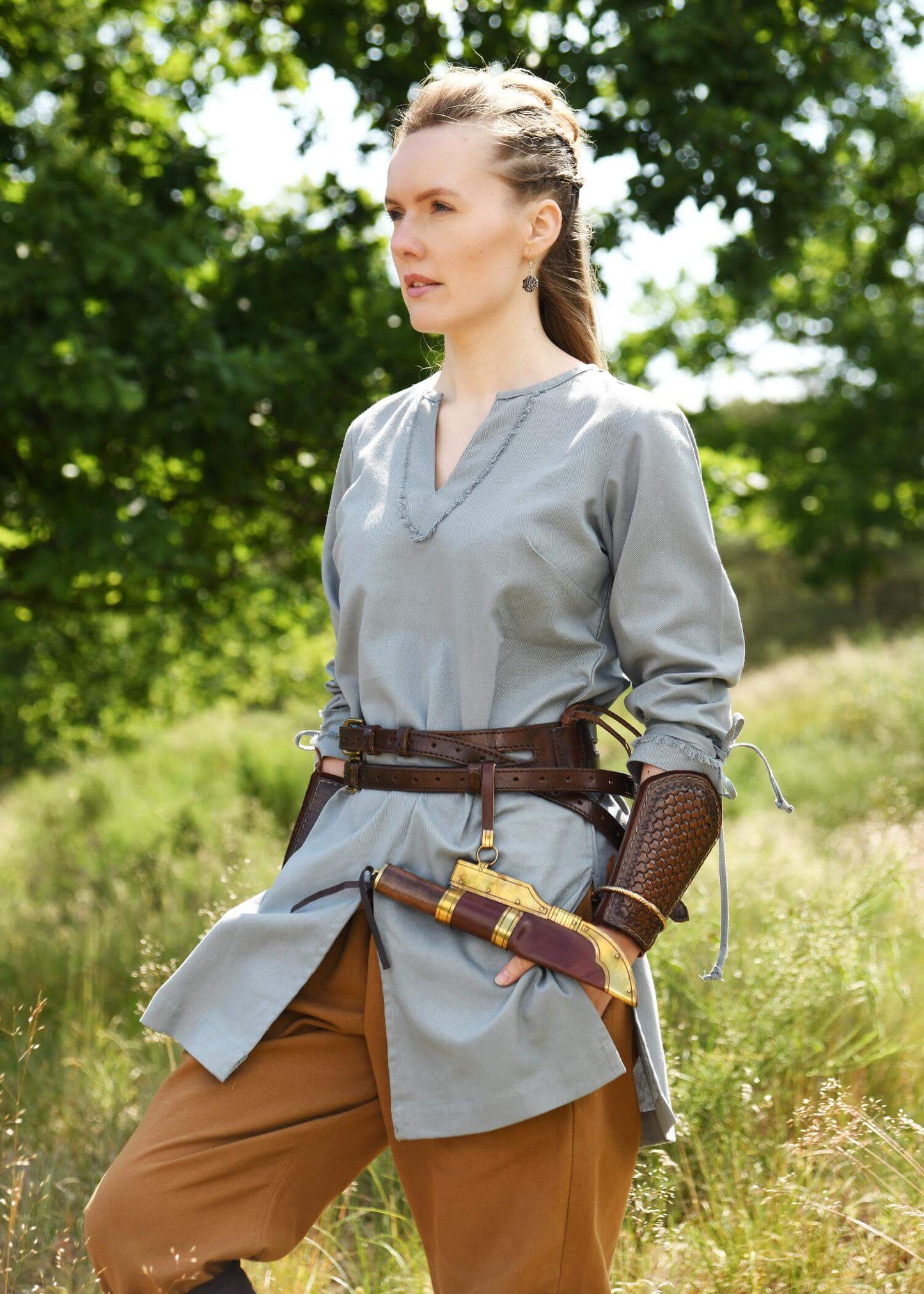 MEDIEVAL WOMEN'S TUNIC FOR LARP AND HISTORICAL REENACTMENTS - BLUISH GRAY - Game On Board
