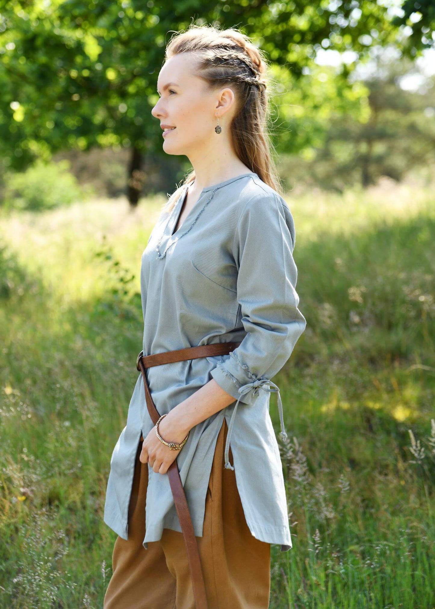 MEDIEVAL WOMEN'S TUNIC FOR LARP AND HISTORICAL REENACTMENTS - BLUISH GRAY - Game On Board