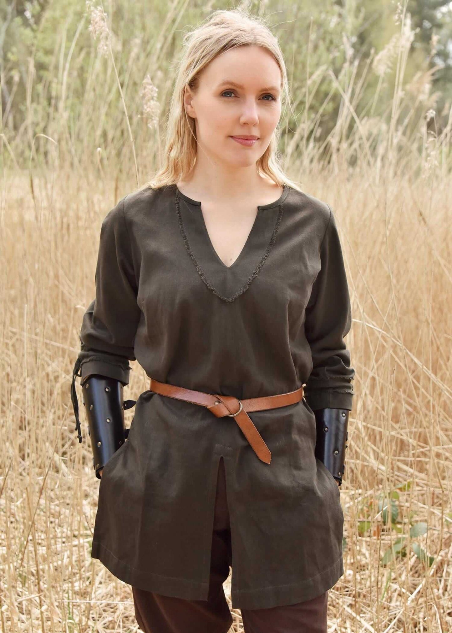 MEDIEVAL WOMEN'S TUNIC FOR LARP - BLUISH GRAY - Game On Board