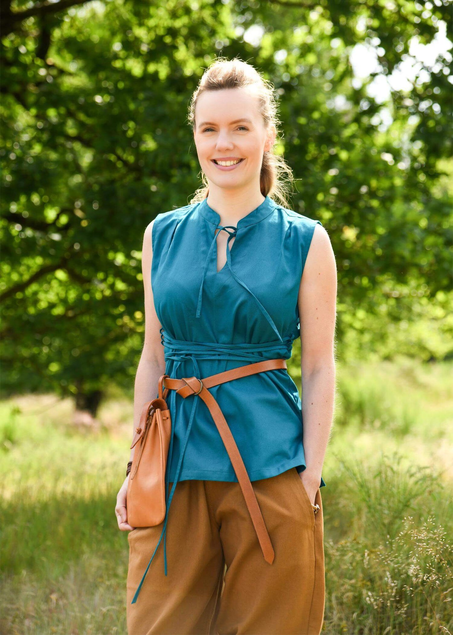 MEDIEVAL LARP BLOUSE FOR HISTORICAL REENACTMENTS, SLEEVELESS - NAVY BLUE - Game On Board