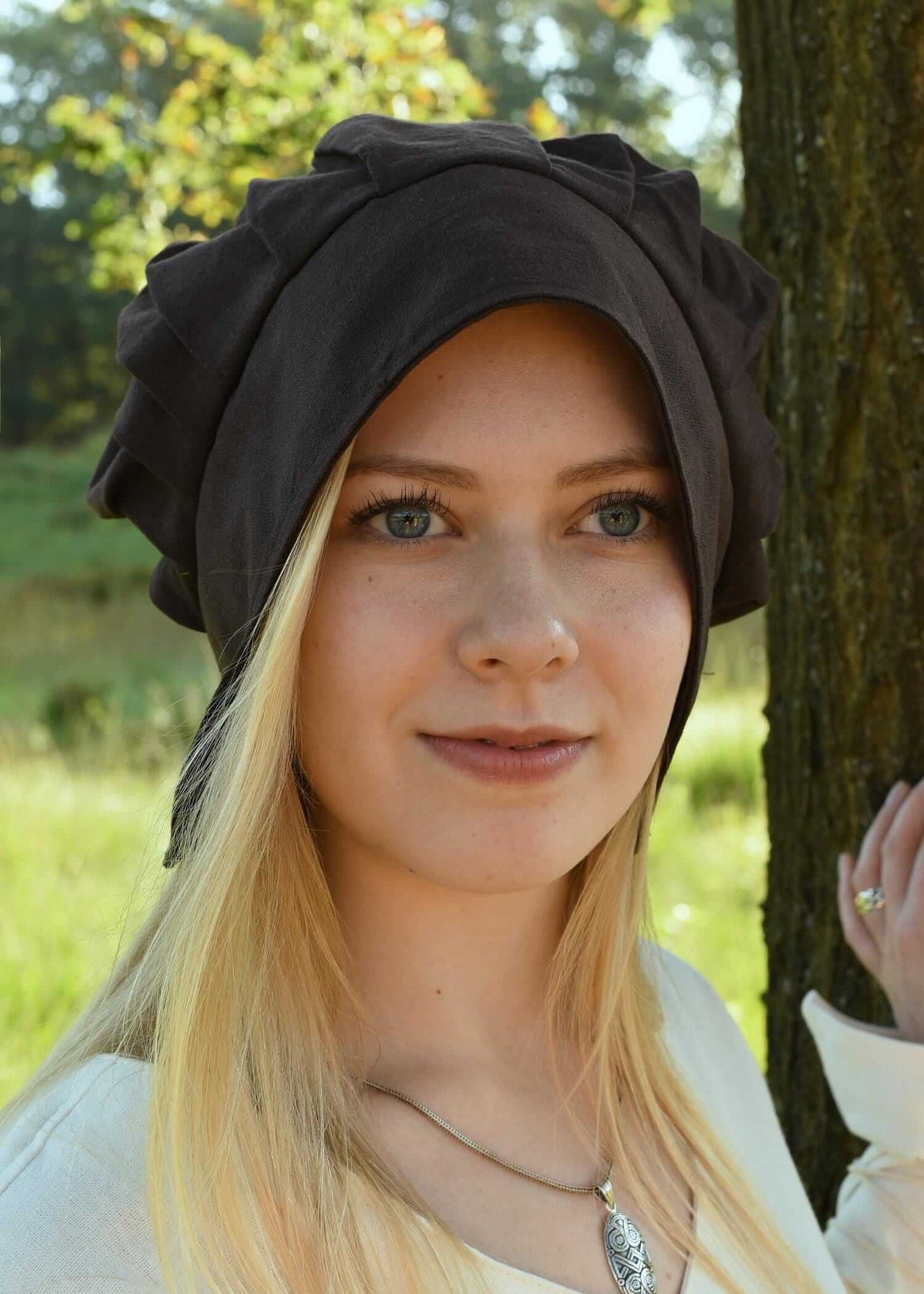 AUTHENTIC MEDIEVAL HOOD WITH PLEATS - Game On Board
